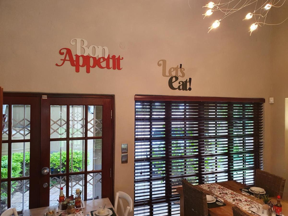 ポロクワネ The Leopard Tree Bed & Breakfast エクステリア 写真