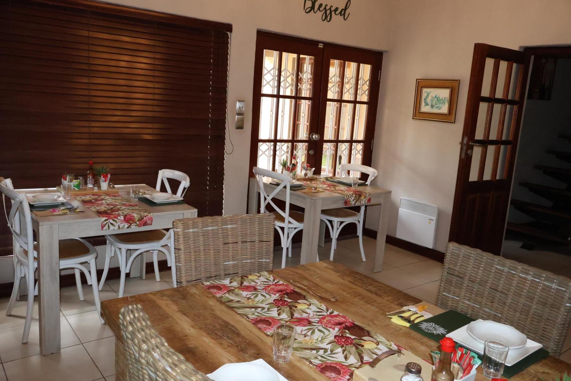 ポロクワネ The Leopard Tree Bed & Breakfast エクステリア 写真