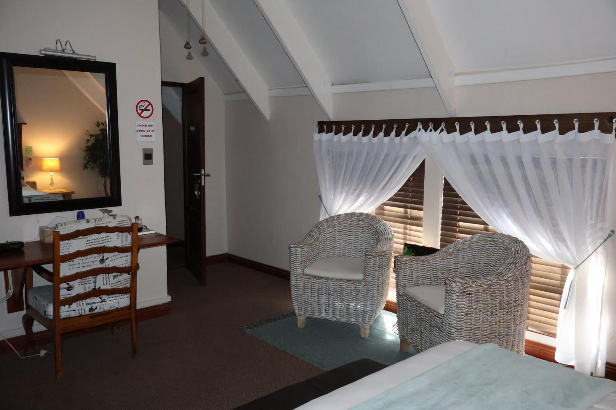 ポロクワネ The Leopard Tree Bed & Breakfast エクステリア 写真