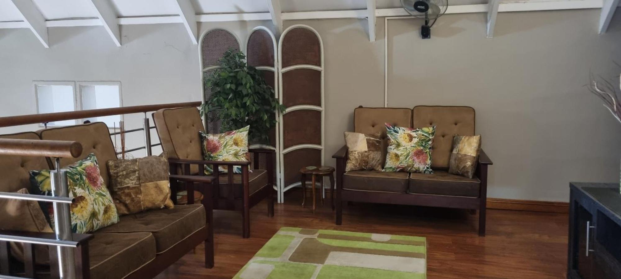 ポロクワネ The Leopard Tree Bed & Breakfast エクステリア 写真