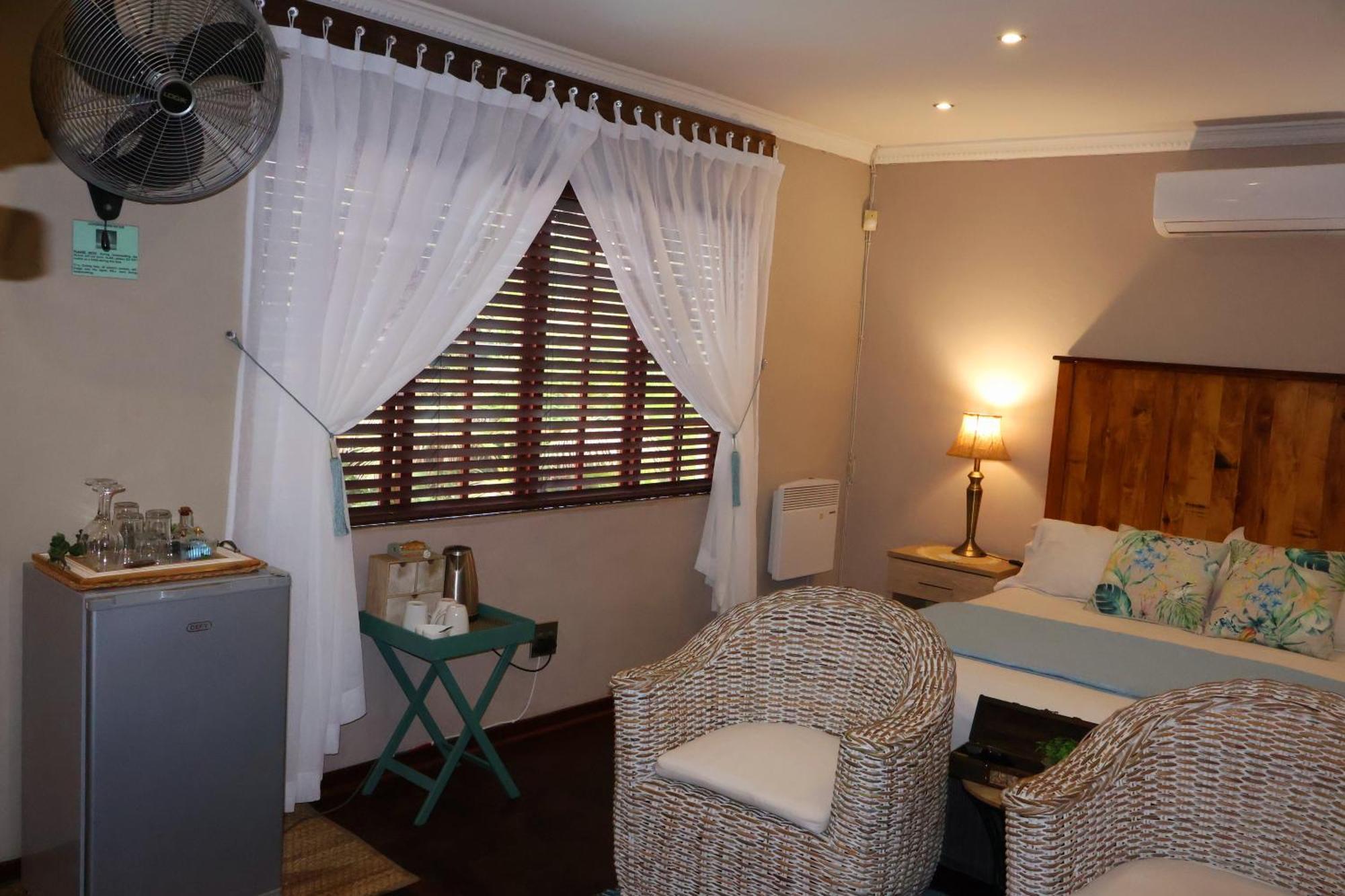 ポロクワネ The Leopard Tree Bed & Breakfast エクステリア 写真