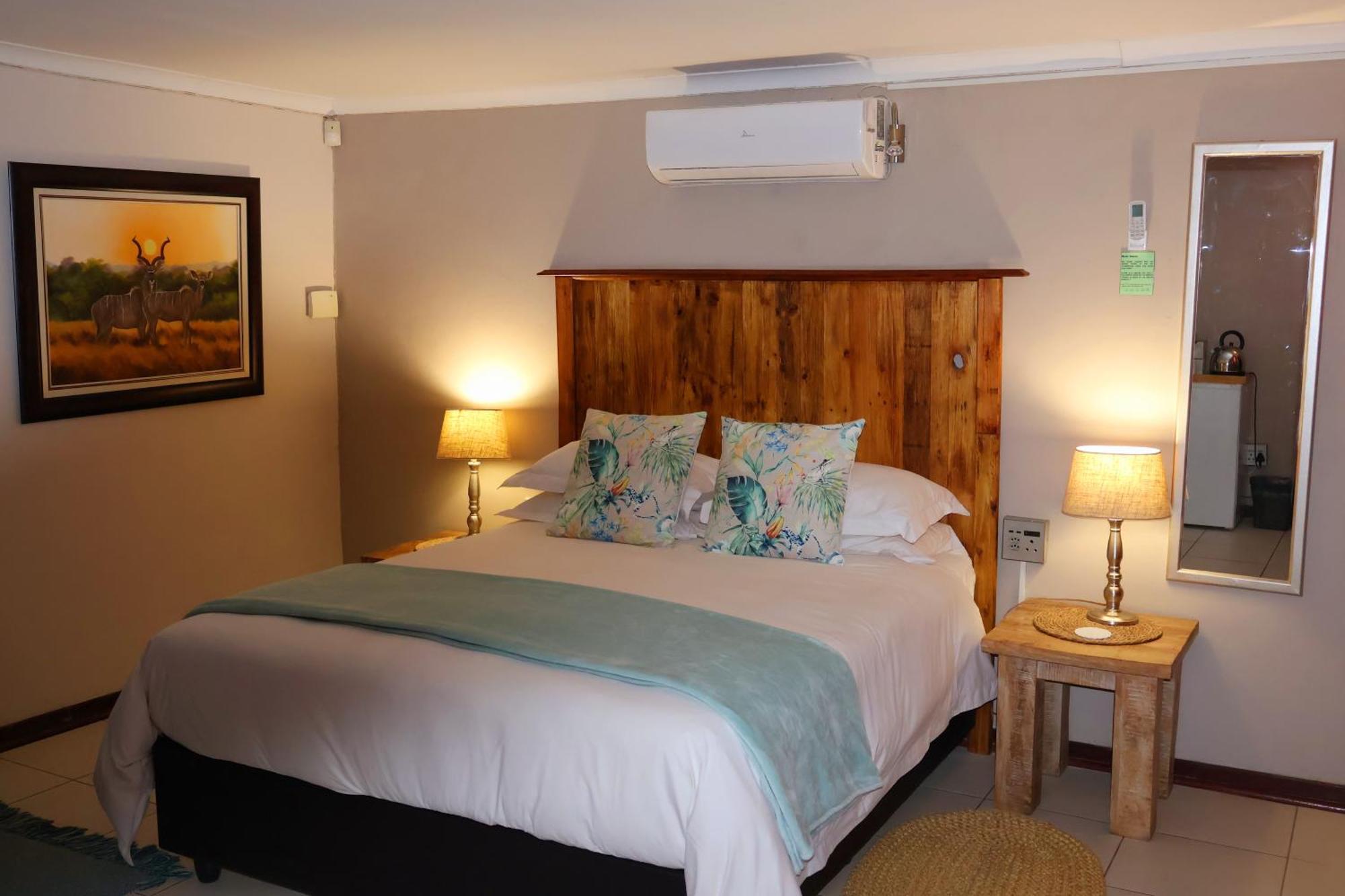 ポロクワネ The Leopard Tree Bed & Breakfast エクステリア 写真